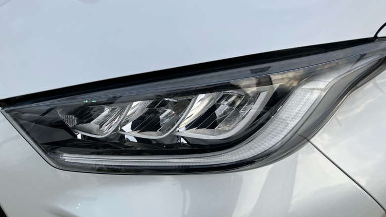 Toyota Yaris 1.5 Hybrid Dynamic 5dr CVT Hybrid Hatchback